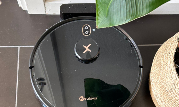 Anmeldelse: Robotstøvsuger med gulvvask fra Neatsvor – gør hverdagen nemmere