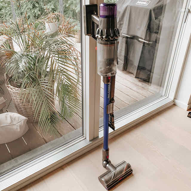 dyson v11